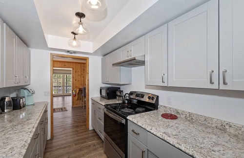 Fawnskin House | Secluded Dog Friendly Mountain Retreat Close Attractions, Ski Slopes