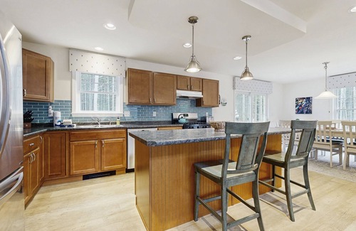 Southport House | Secluded Dog-Friendly Getaway w/Free WiFi, Private Washer/Dryer, Furnished Deck