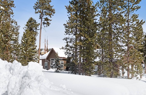 Winter Park Highlands House | Secluded, dog-friendly home w/ mountain views, a private deck, & hot tub!