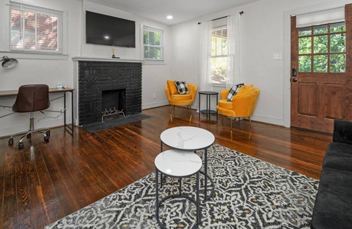 Crestline Heights House | Secluded East Lake Cottage | Peaceful Retreat, Modern Amenities