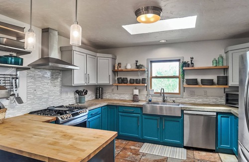 Hartsel Cabin | Secluded Estate w/Game Room, 35 Mins to Breck