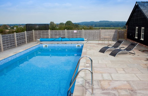 Dunbridge Cottage | Secluded, family and pet friendly - close to Peppa Pig World and the New Forest