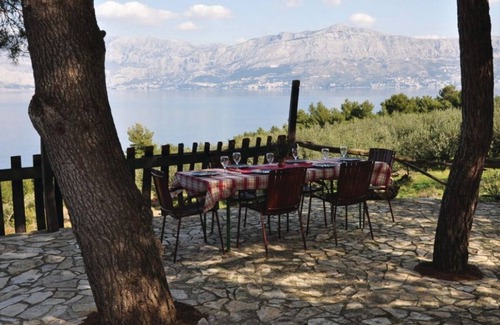 Praznica House | Secluded family friendly house Cove Dučac, Brač (K-14312)