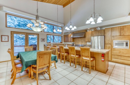 Easton Cabin | Secluded family friendly home w/patio & grill surrounded by pines