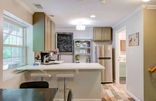Springfield House | Secluded Family Home 15 Miles To DC