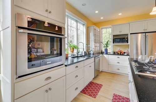 Voluntown House | Secluded Family Home Near Hiking in Voluntown!