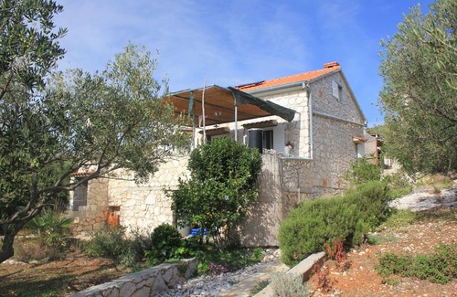Tkon House | Secluded fisherman's cottage Cove Vitane, Pašman (K-8483)