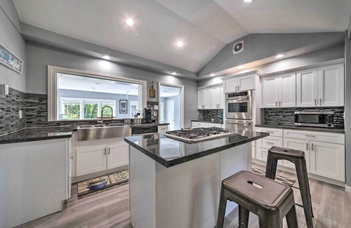Old Jamestown House | Secluded Florissant Home w/Private Hot Tub!