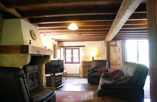 Paussac-et-Saint-Vivien Cottage | Secluded cottage with private pool in a picturesque setting