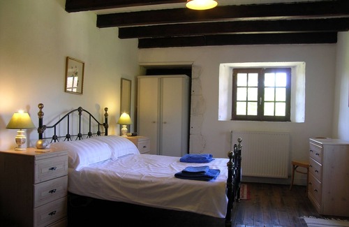 Paussac-et-Saint-Vivien Cottage | Secluded cottage with private pool in a picturesque setting