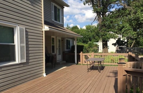 Edwardsville House | Secluded get away, minutes from KC’s favorite attractions!