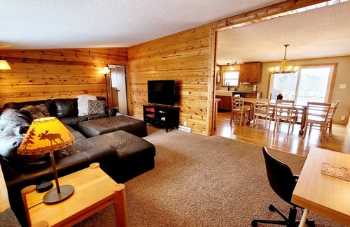 Birchwood Cabin | Secluded Getaway Access to 2 Lakes, Sauna, Game room