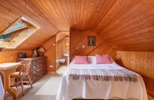 Caragh Other | Secluded hamlet over lake and mountain, flocks of lambs and dams, stunning views