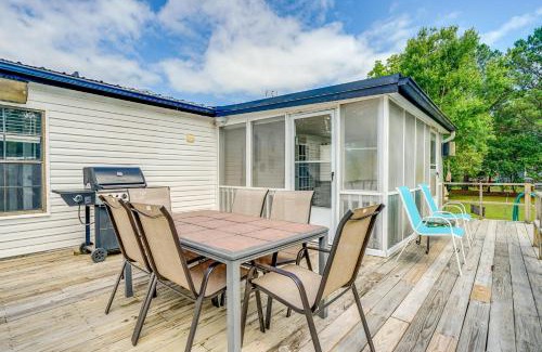 Hampstead House | Secluded Hampstead Vacation Rental with Deck!
