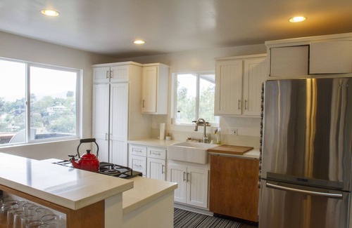 Elysian Heights House | Secluded hide away in the hills