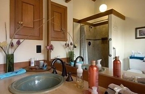 Alpine Village Cottage | Secluded Hideaway Cottage By Mt Stream Near Hiking, Biking, Skiing, Hot Springs