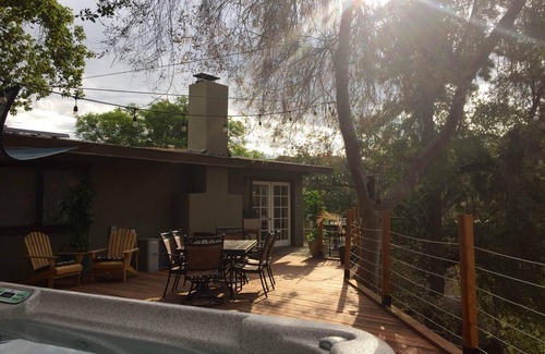 Bonita House | Secluded Hideout up in the Trees.