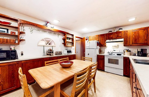 Brownsville House | Secluded home w/covered porch and alpine views, near ski resorts, w/foosball