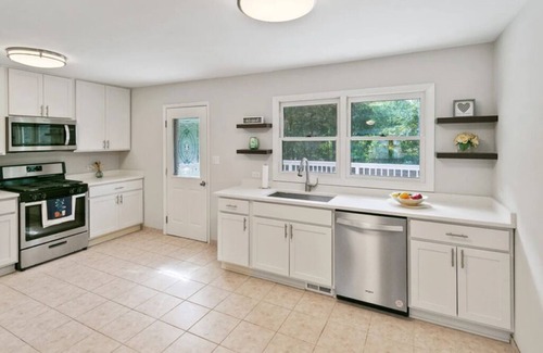 Libertyville House | Secluded Home W/Large Deck for Family Gatherings
