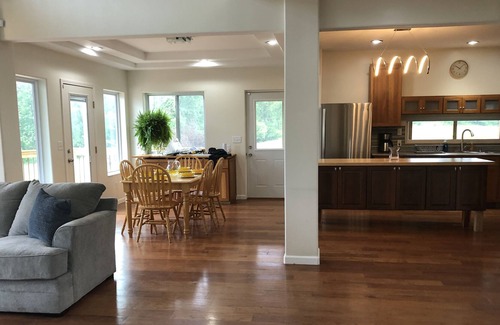 Paw Paw Lake House | Secluded House in Southwest Michigan on 10 acres.