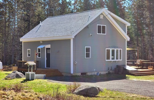 Deer Isle House | Secluded house just minutes away from Deer Isle/Stonington villages and beaches!
