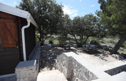 Zirje House | Secluded house with a parking space Cove Mikavica, Žirje (K-22367)