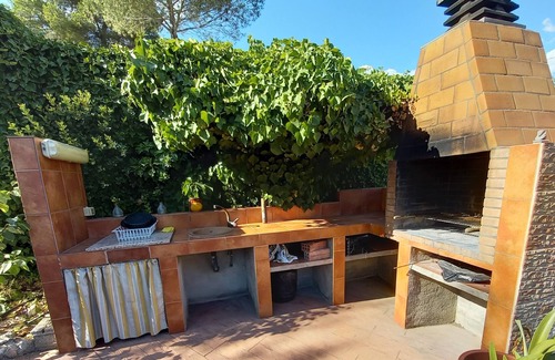 Masllorens Villa | Secluded house with pool, barbecue, fireplace, a. a., swings and game tracks.