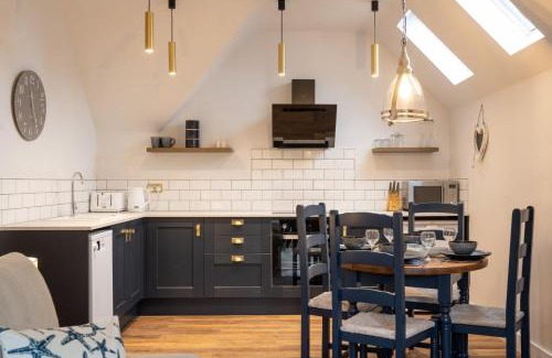 West Mersea Apartment | Secluded Island Retreat - in the heart of the Anchorage
