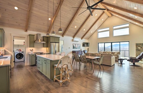 Carrabassett Valley House | Secluded Kingfield Abode with Idyllic Mtn Views