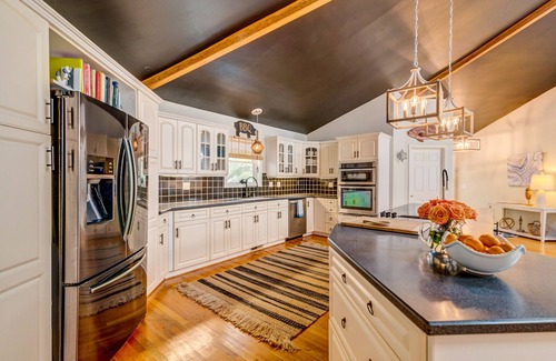 Eutawville House | Secluded Lakefront House w/indoor pool - 2 Houses - Margaritaville Bar