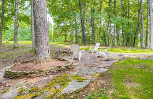 Walkersville House | Secluded Lodge Stay Day Trip to Audra State Park!