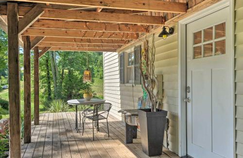 Lothian House | Secluded Lothian Farmhouse on 45 Acres with Fire Pit