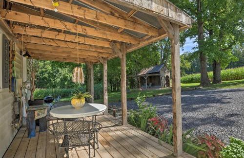 Lothian House | Secluded Lothian Farmhouse on 45 Acres with Fire Pit