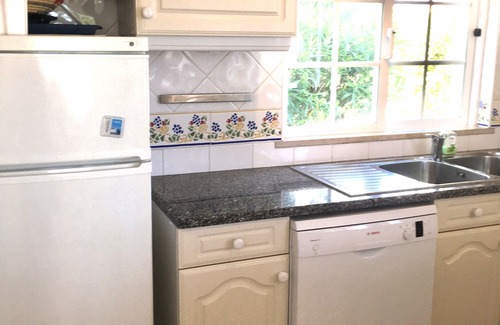 Luz Apartment | Secluded Lovely 2 Bedroom Ground Floor Apartment with WiFI Pool and Garden