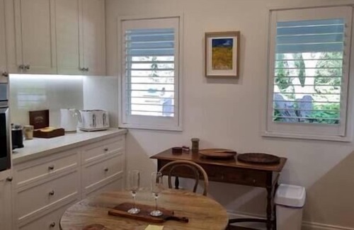 Red Hill House | Secluded Luxury Escape Red Hill-Peppercorn Cottage