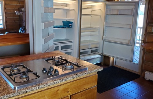 Carbon County Cabin | Secluded luxury lodge that sleeps 34 in beds