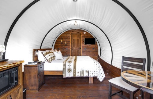 Montgomery Cabin | Secluded Luxury Wagon | Pond King Bed Patio