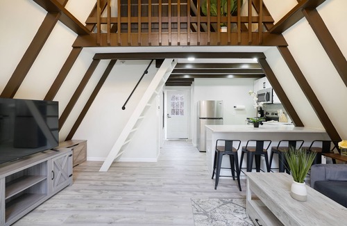 Mount Jackson Apartment | Secluded Modern A-frame in Shenandoah Valley