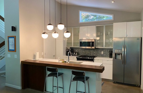 Fennville House | Secluded Modern Home 1 Block from Lake Michigan 10 Minutes from Saugatuck