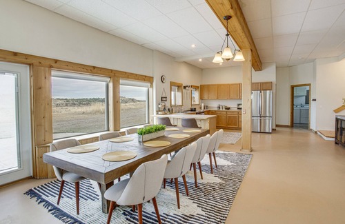 Golden Valley County House | Secluded Montana Getaway w/Fire Pit & Views!