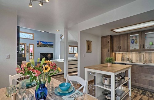 West Colorado Springs House | Secluded Mountain Retreat ~ Walk to Garden of Gods!