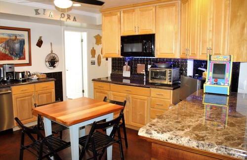 Sandy House | Secluded Mountain Escape ★ XL Hot Tub ★ Close to Ski Fields ★ 1G Fiber