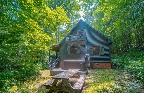 Zionville House | Secluded mountain retreat. Away form it all, but close to everything.