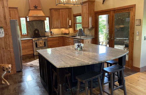 Bryson City House | Secluded mountain top luxury getaway in the Nantahala National Forest!