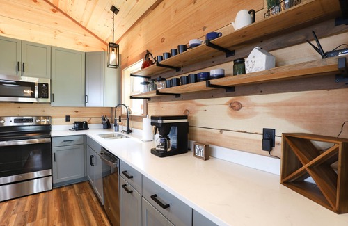 Fishers Hill House | Secluded Mountain Cabin with Spectacular Views- Hiker's Dream