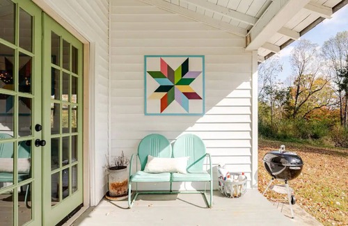 Danbury Cottage | Secluded Mountaintop Cottage on 10 Acres