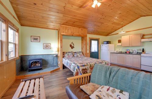 Bryson City House | Secluded Nantahala Gone Hunting Cabin with Hot Tub