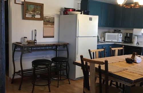 Upper Tract Cabin | Secluded Pet-friendly Cabin At Smoke Hole With 5 Person Hottub and WIFI