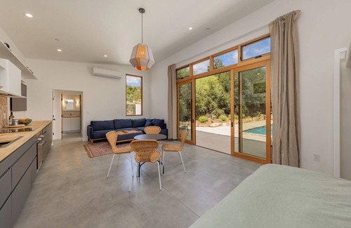Ojai Apartment | Secluded pool house retreat in Ojai