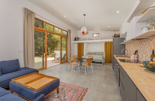 Ojai Apartment | Secluded pool house retreat in Ojai
